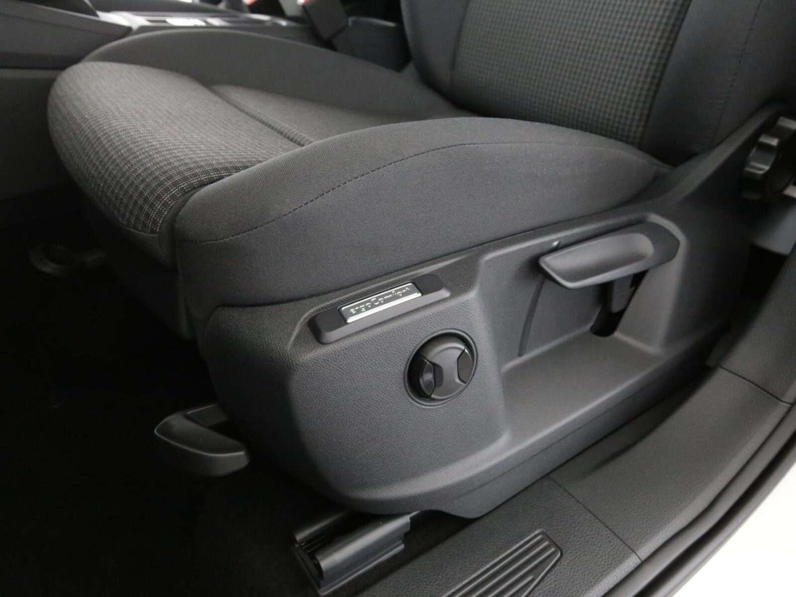 Volkswagen Caddy Maxi Cargo – Bild 15