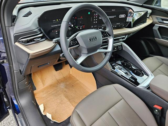 2025 Audi Q5 Premium - Photo 9