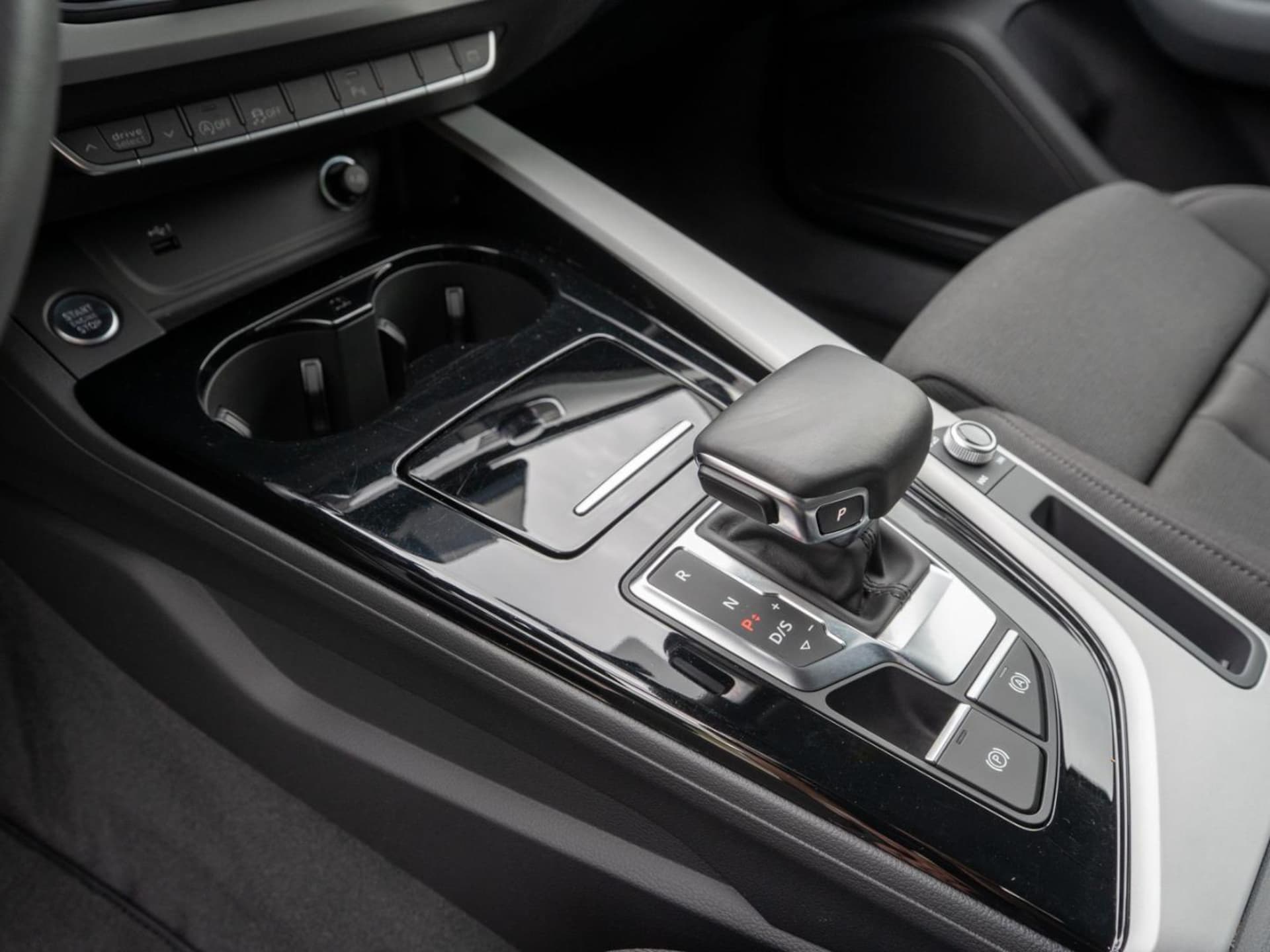 Audi A4 Avant S line
