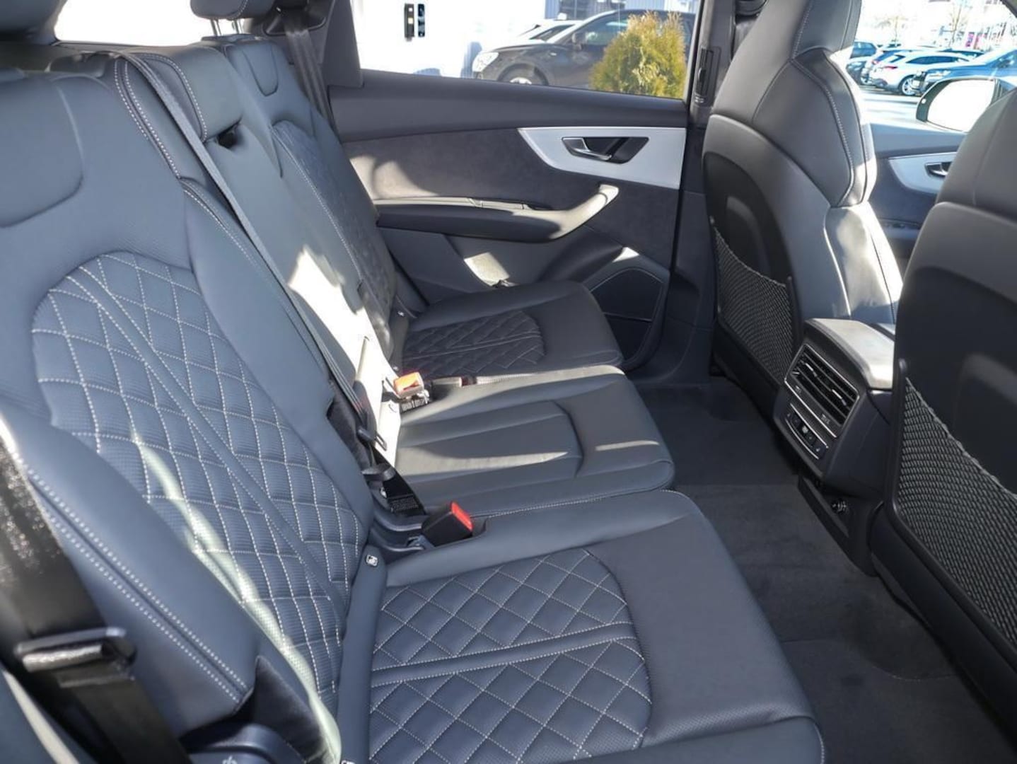 Bild über Audi Q7 SUV TFSI e S line business TFSI e quattro 360 kW tiptronic - für weitere Informationen kontaktieren Sie den Audi Partner