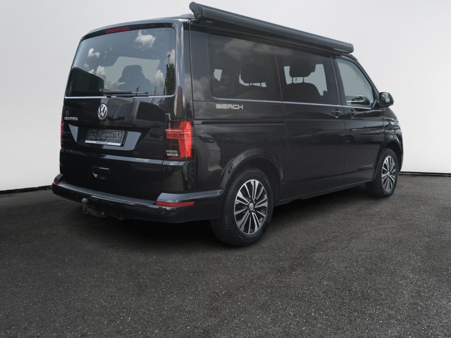 Volkswagen T6.1 California Beach