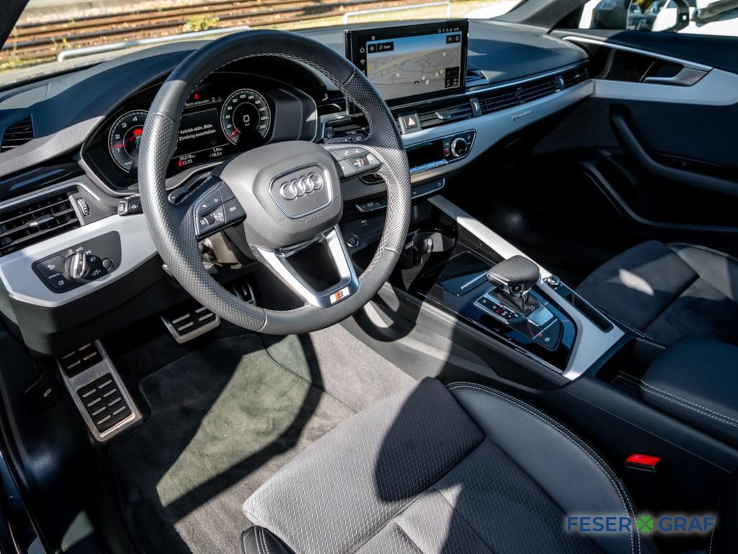 Bild über Audi A4 Avant S line 45 TFSI quattro S tronic - für weitere Informationen kontaktieren Sie den Audi Partner