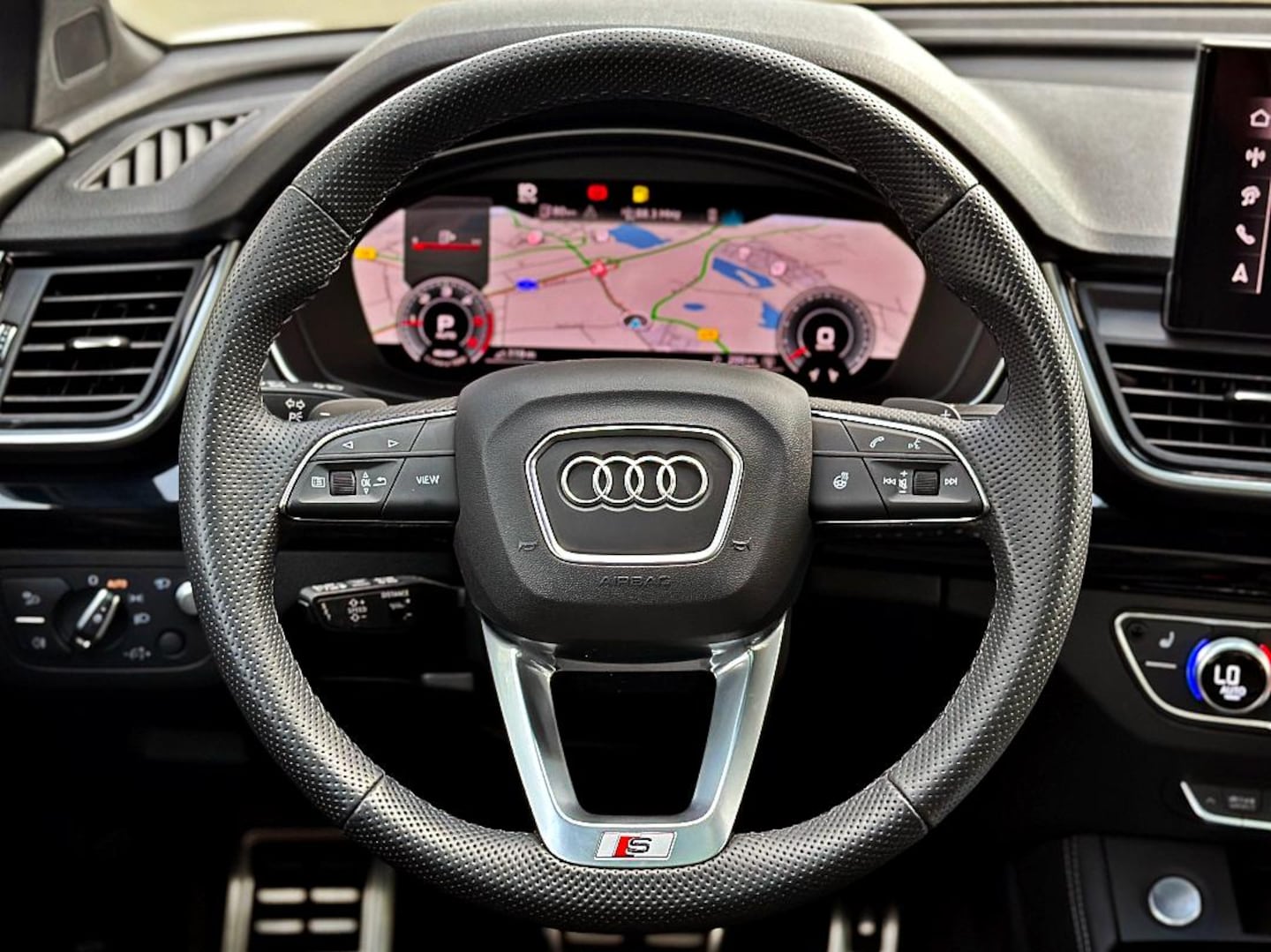 Bild über Audi Q5 40 TDI quattro 150 kW S tronic - für weitere Informationen kontaktieren Sie den Audi Partner