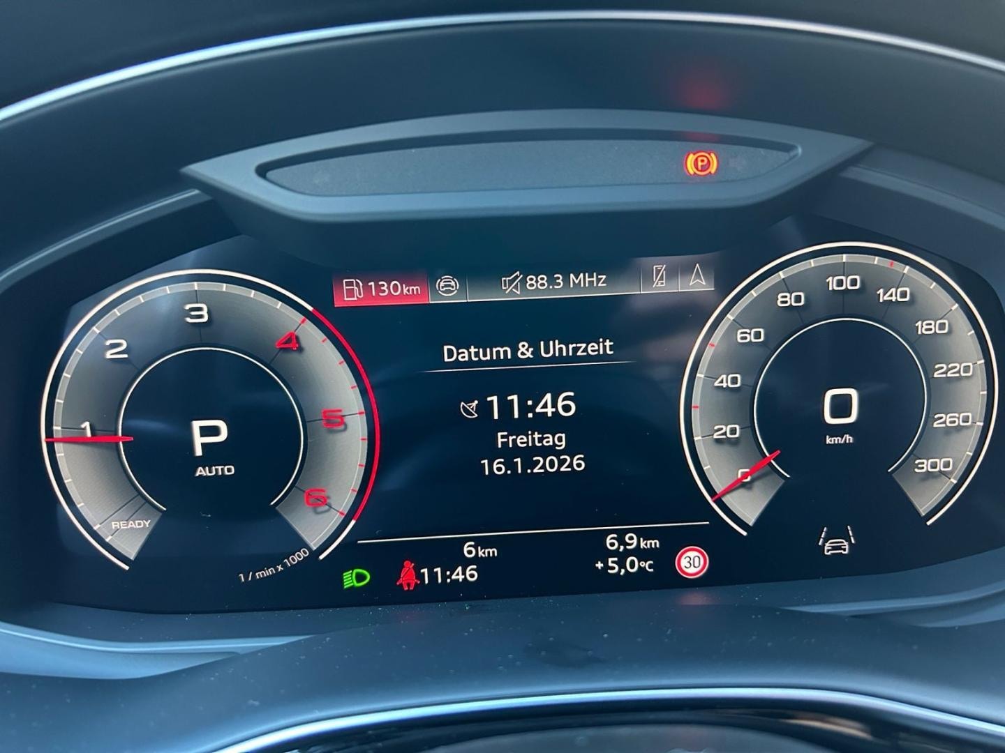 Bild über Audi Q8 SUV S line business TDI quattro 210 kW tiptronic - für weitere Informationen kontaktieren Sie den Audi Partner