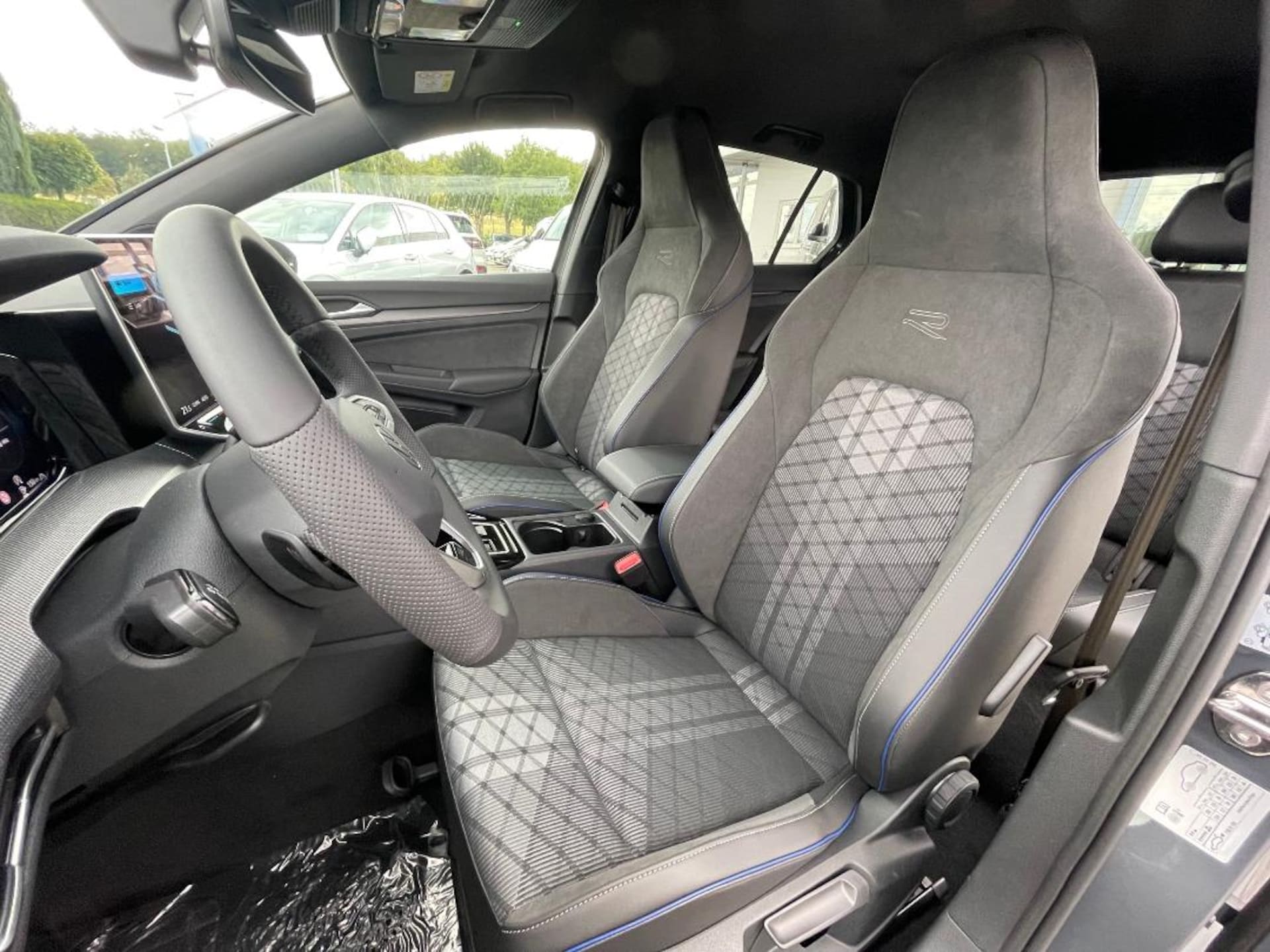Volkswagen Golf R-Line