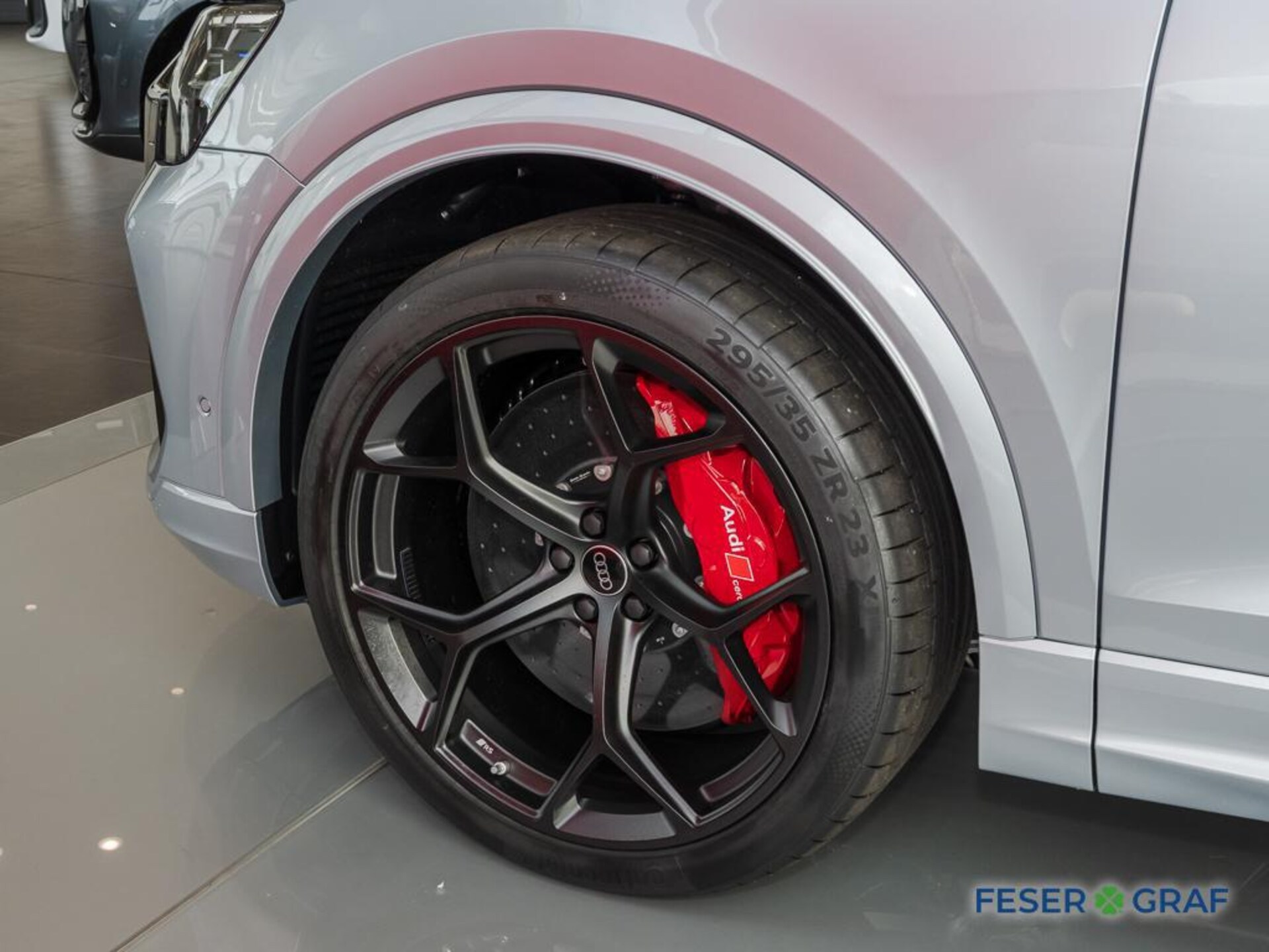 Audi RS Q8 SUV performance