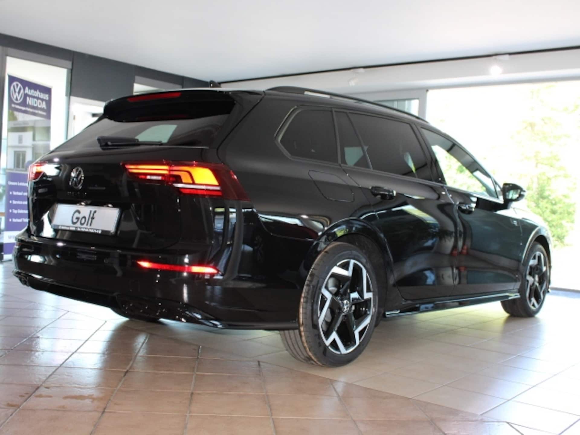 Volkswagen Golf Variant R-Line