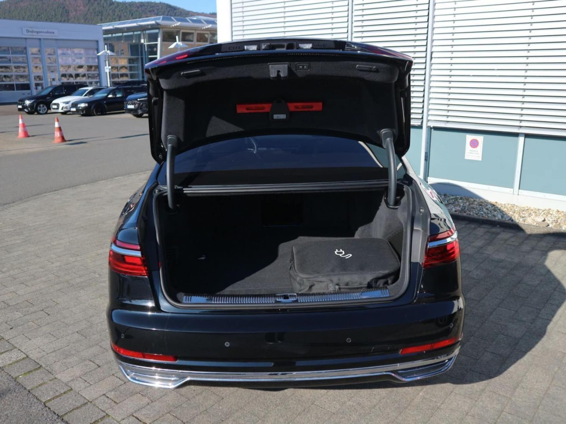 Audi A8 TFSI e
