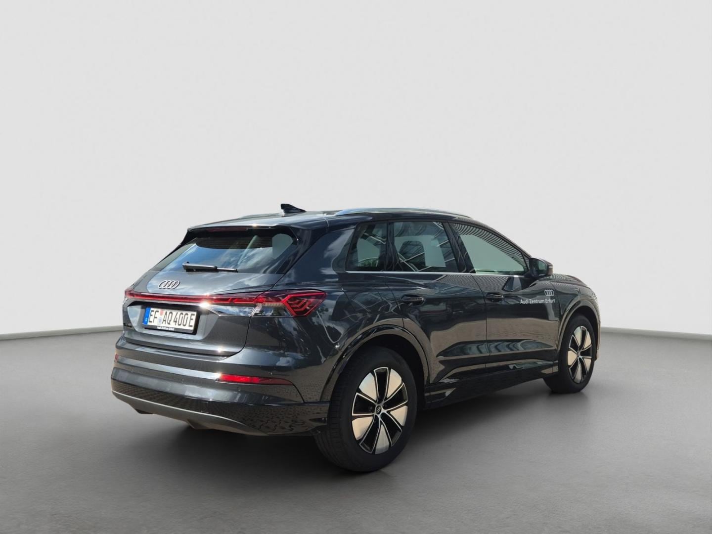 Bild über Audi Q4 SUV e-tron e-tron performance 210 kW - für weitere Informationen kontaktieren Sie den Audi Partner