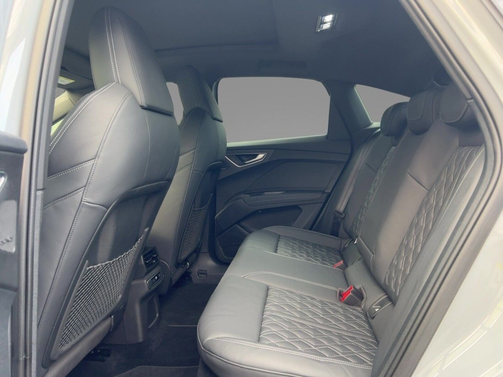 Audi Q4 Sportback e-tron – Bild 8