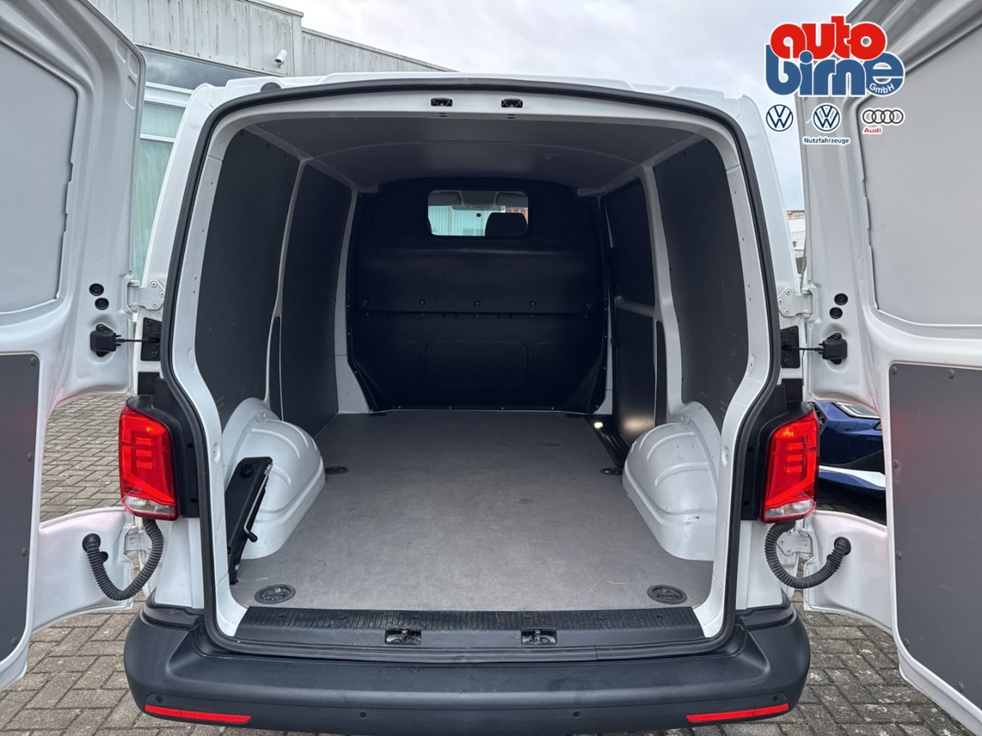 Volkswagen T6.1 Transporter Kasten kurzer Radstand