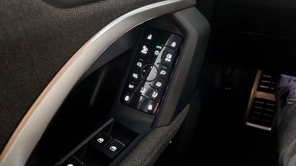 Bild som visar Audi Q5 SUV Q5 SUV TDI quattro S line 150 kWS tronic - för mer information kontakta din Audi Partner
