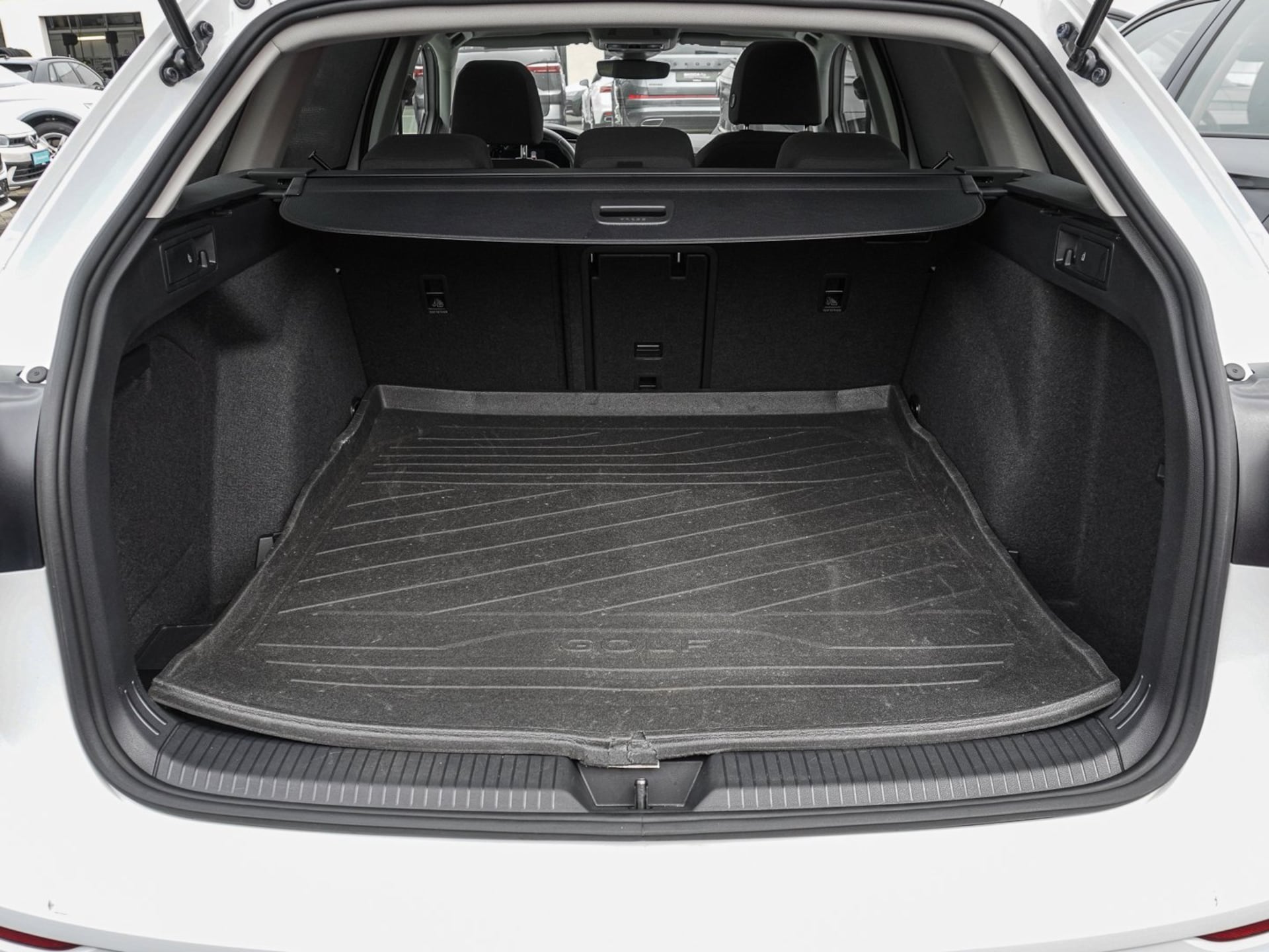Volkswagen Golf Variant Life