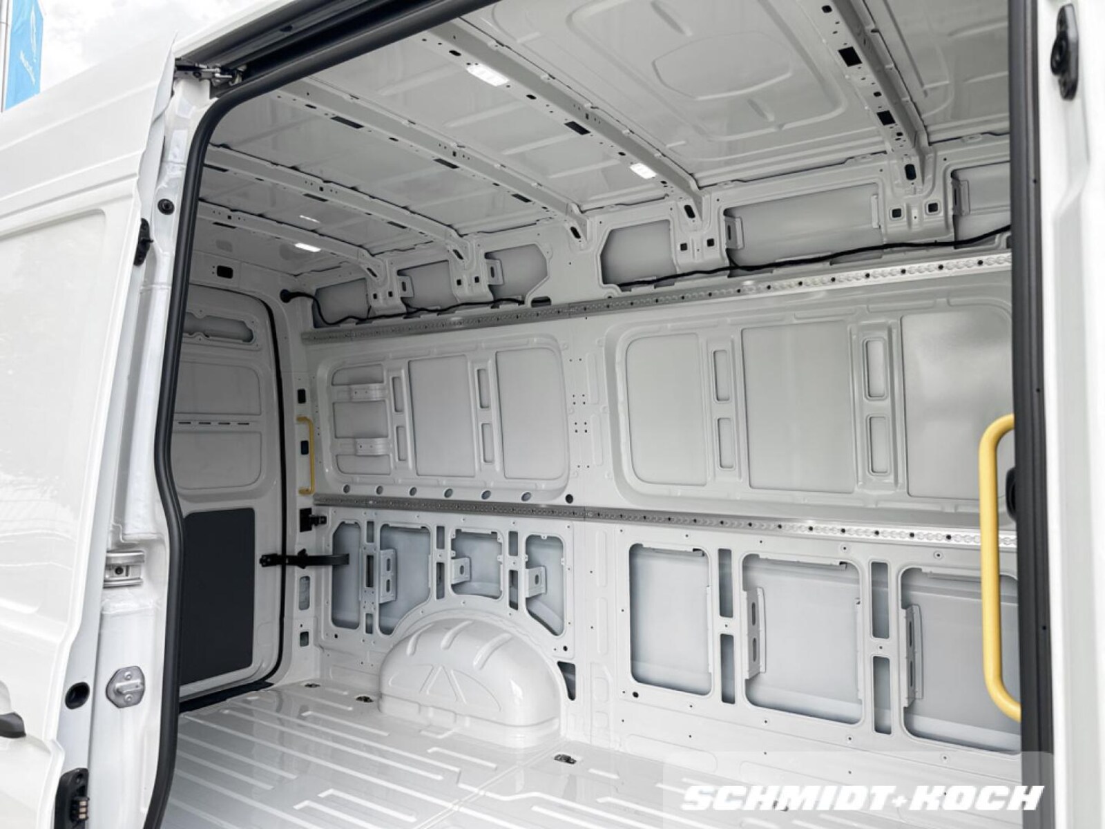 Volkswagen Crafter Kasten mittlerer Radstand – Bild 9