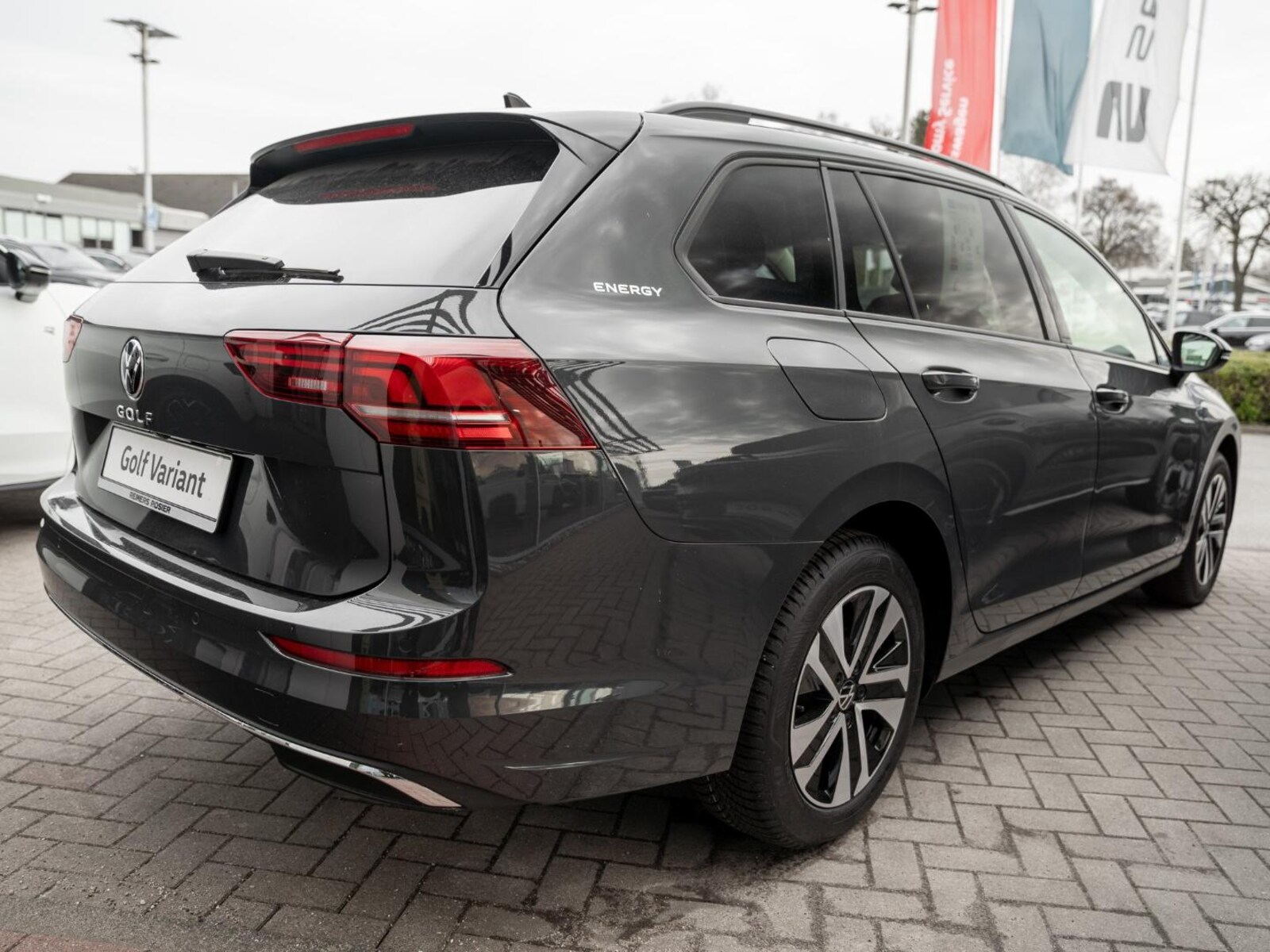 Volkswagen Golf Variant – Bild 4