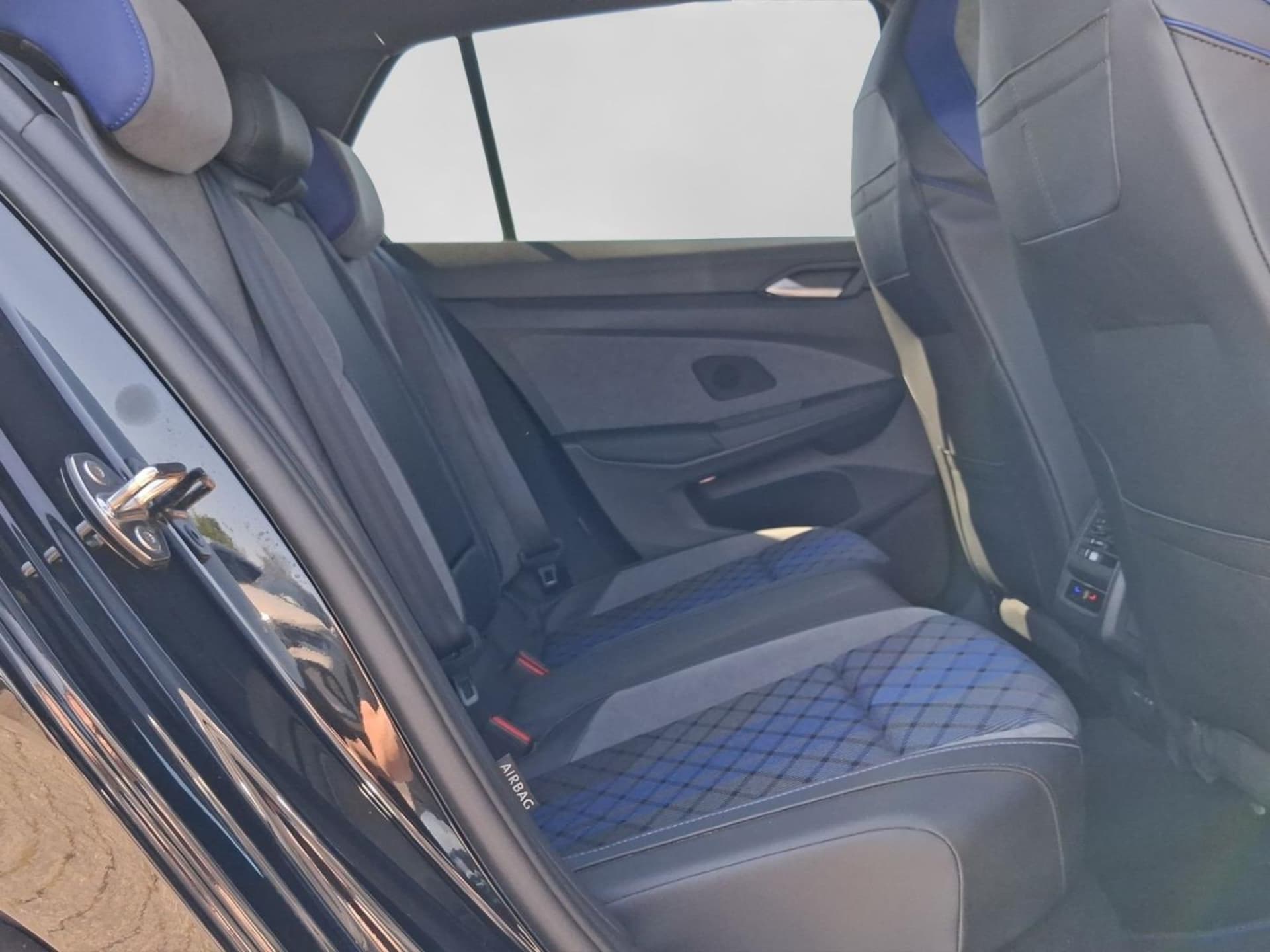 Volkswagen Golf R