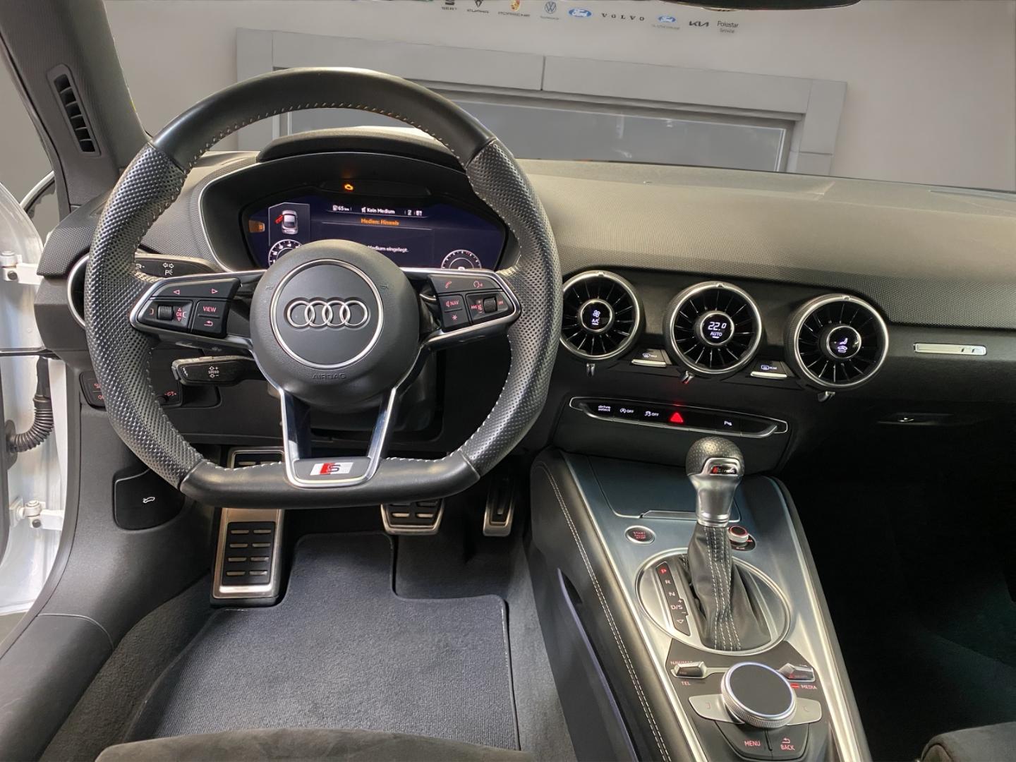 Image about Audi TT Coupé 45 TFSI S tronic