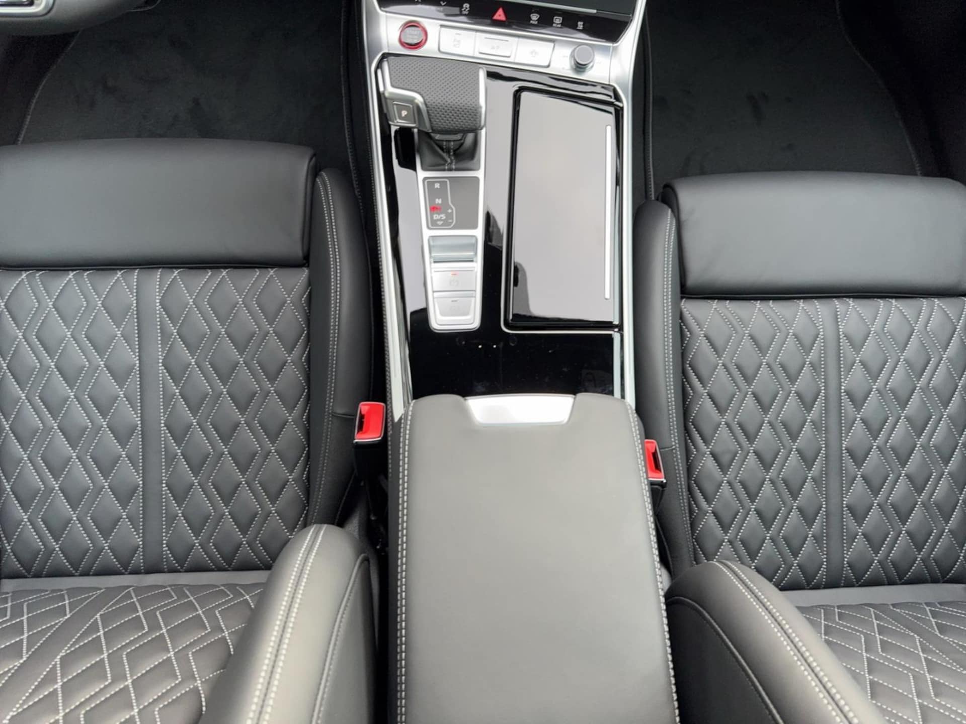 Audi S6 Avant