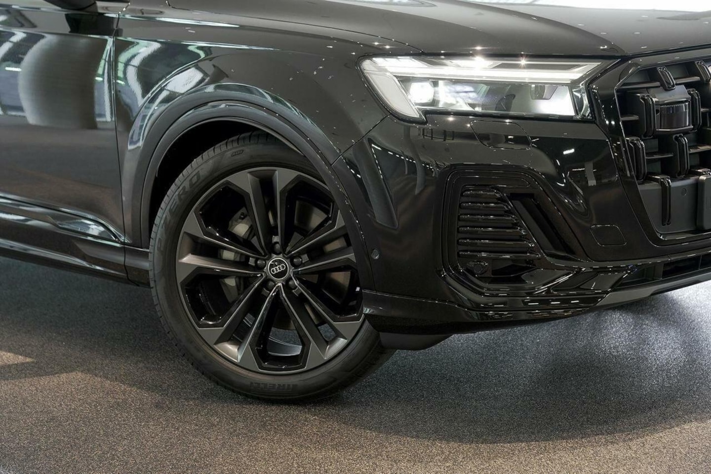 Image about Audi Q7 SUV TFSI quattro tiptronic