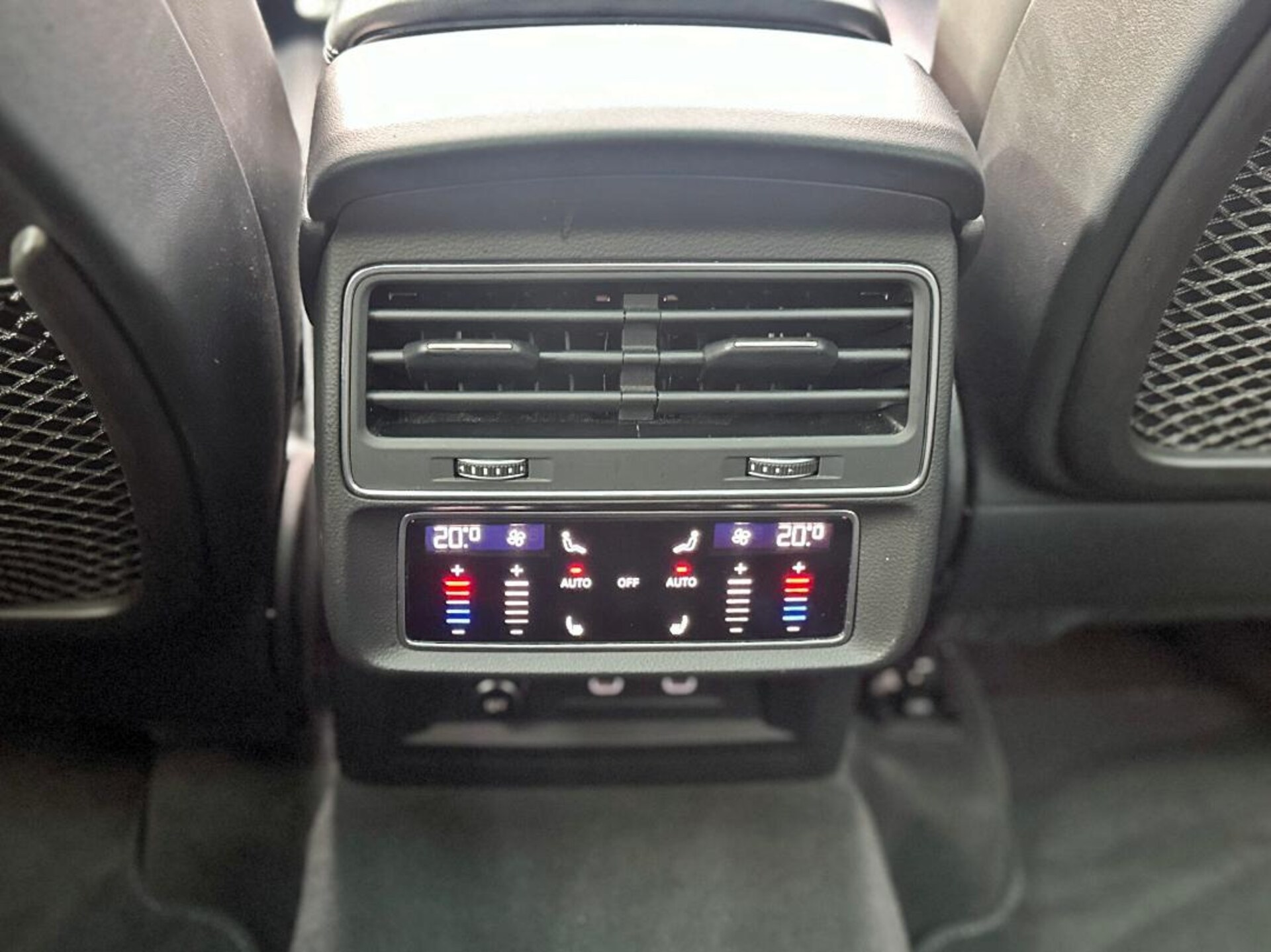 Audi SQ8 SUV