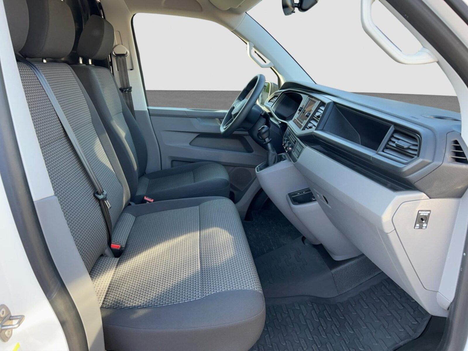 Volkswagen T6.1 Transporter Kasten kurzer Radstand – Bild 22