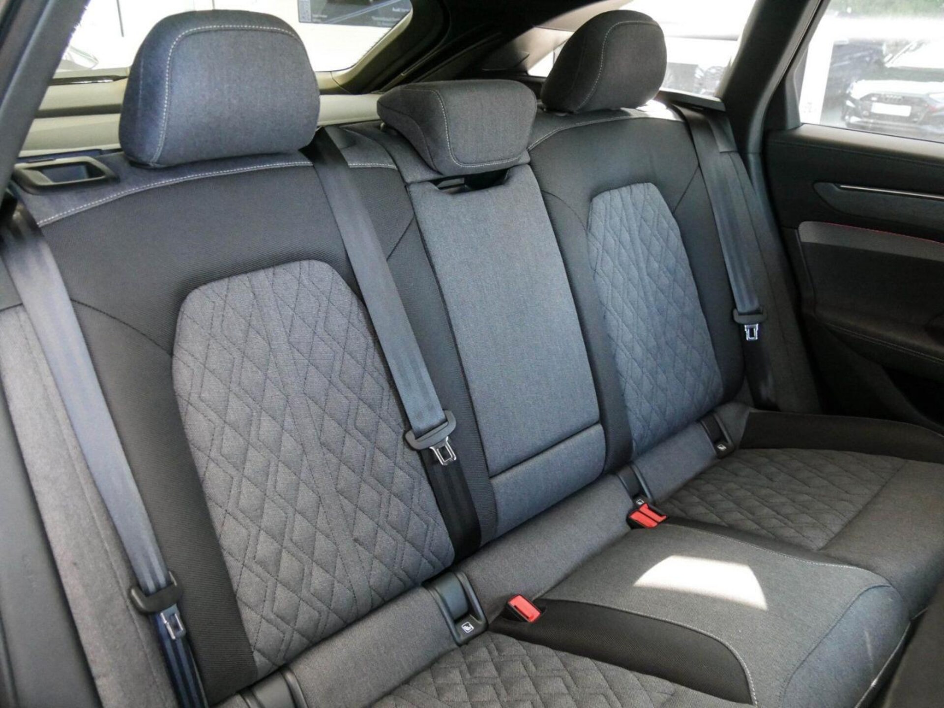 Audi A6 Avant edition one