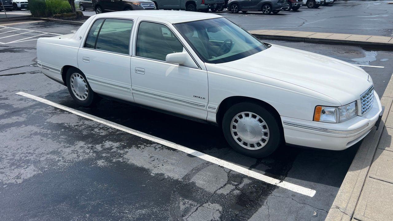 1999 Cadillac DeVille -'s photo