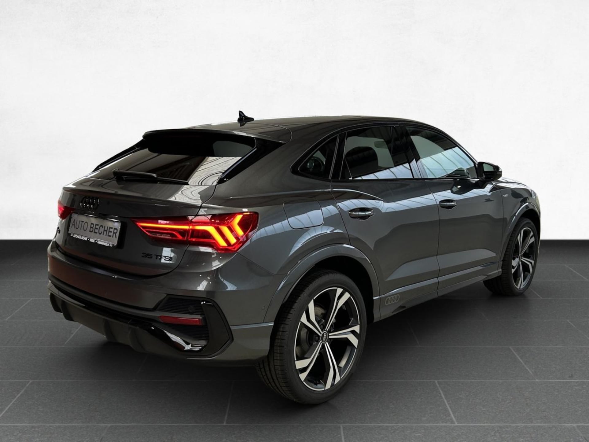 Audi Q3 Sportback S line