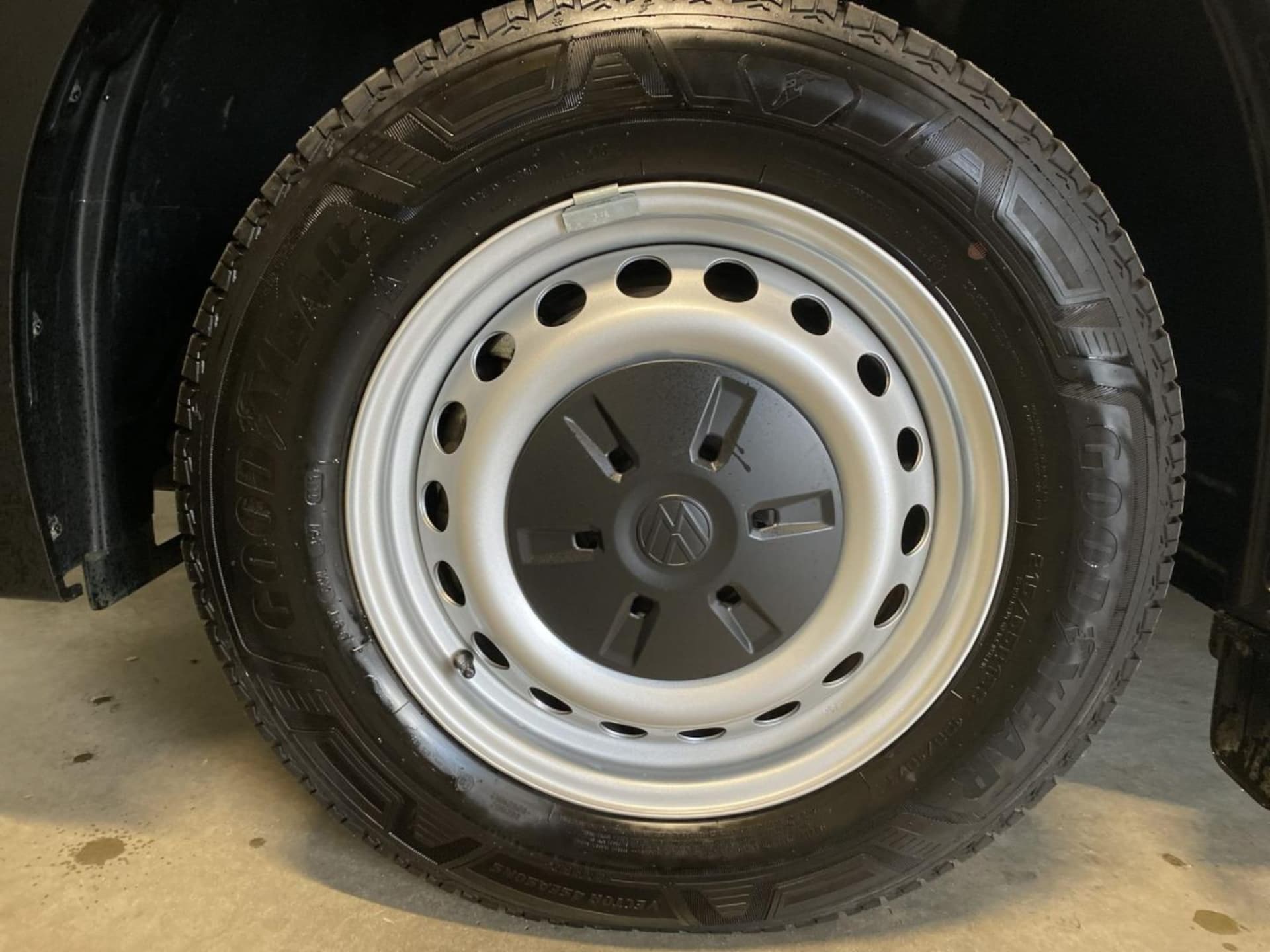 Volkswagen Transporter Kasten kurzer Radstand