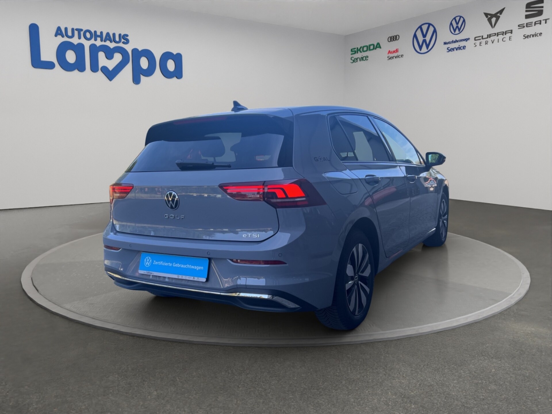 Volkswagen Golf Life
