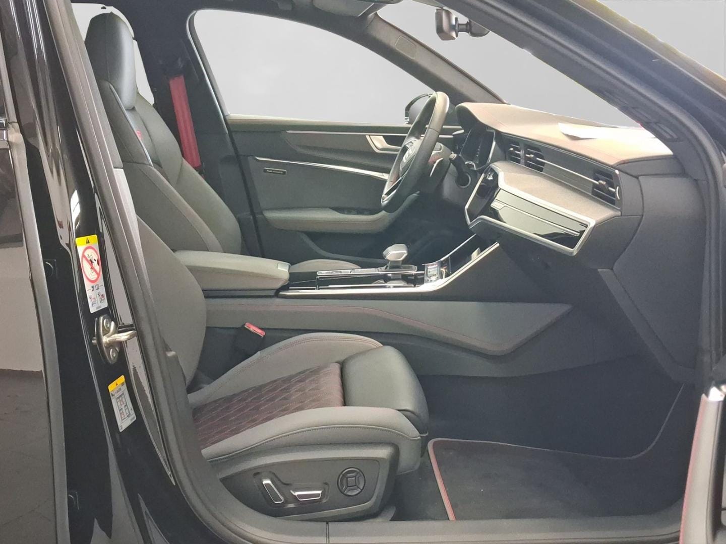 Bild über Audi S6 Avant TDI quattro tiptronic - für weitere Informationen kontaktieren Sie den Audi Partner