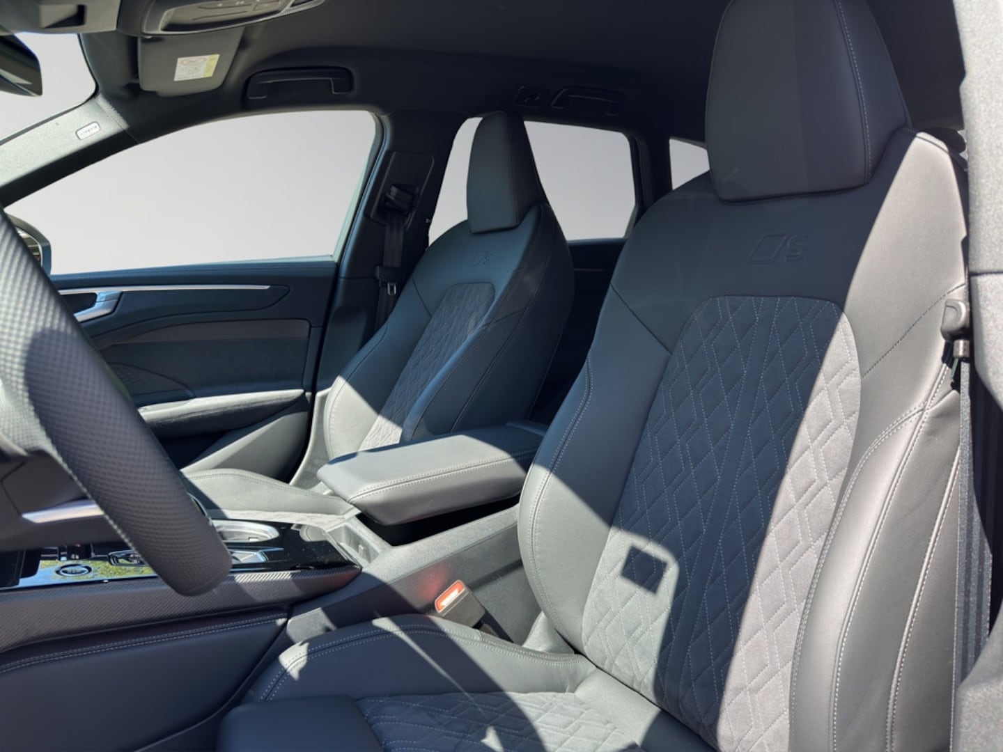 Bild über Audi A6 Avant edition one TDI quattro 150 kW S tronic - für weitere Informationen kontaktieren Sie den Audi Partner