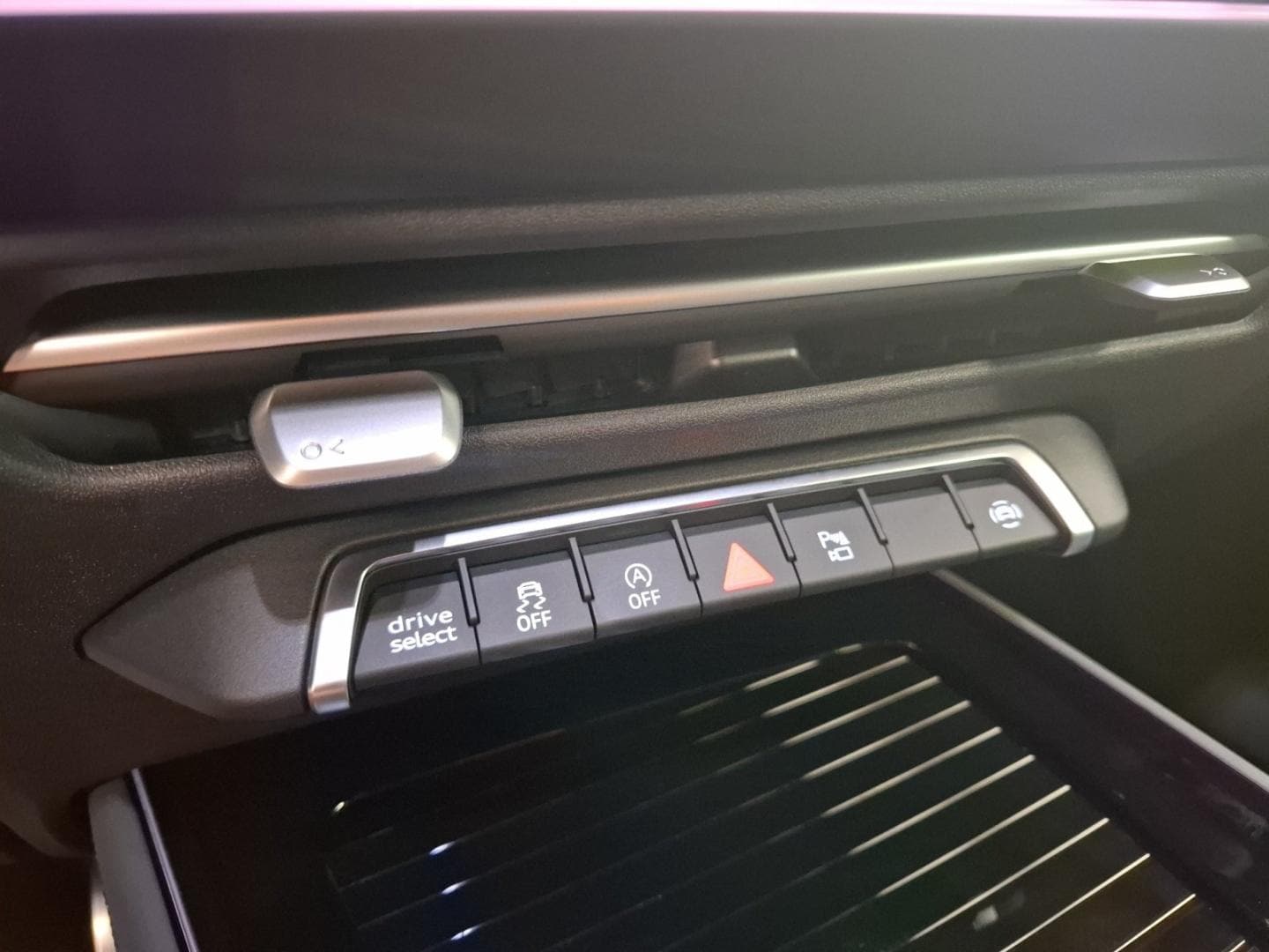 Bild über Audi Q3 SUV TDI 110 kW S tronic - für weitere Informationen kontaktieren Sie den Audi Partner