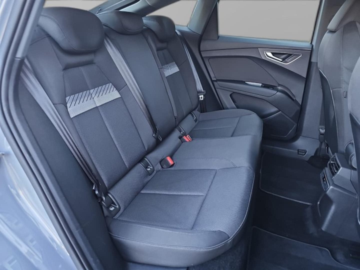 Bild über Audi Q4 Sportback e-tron 40 e-tron - für weitere Informationen kontaktieren Sie den Audi Partner