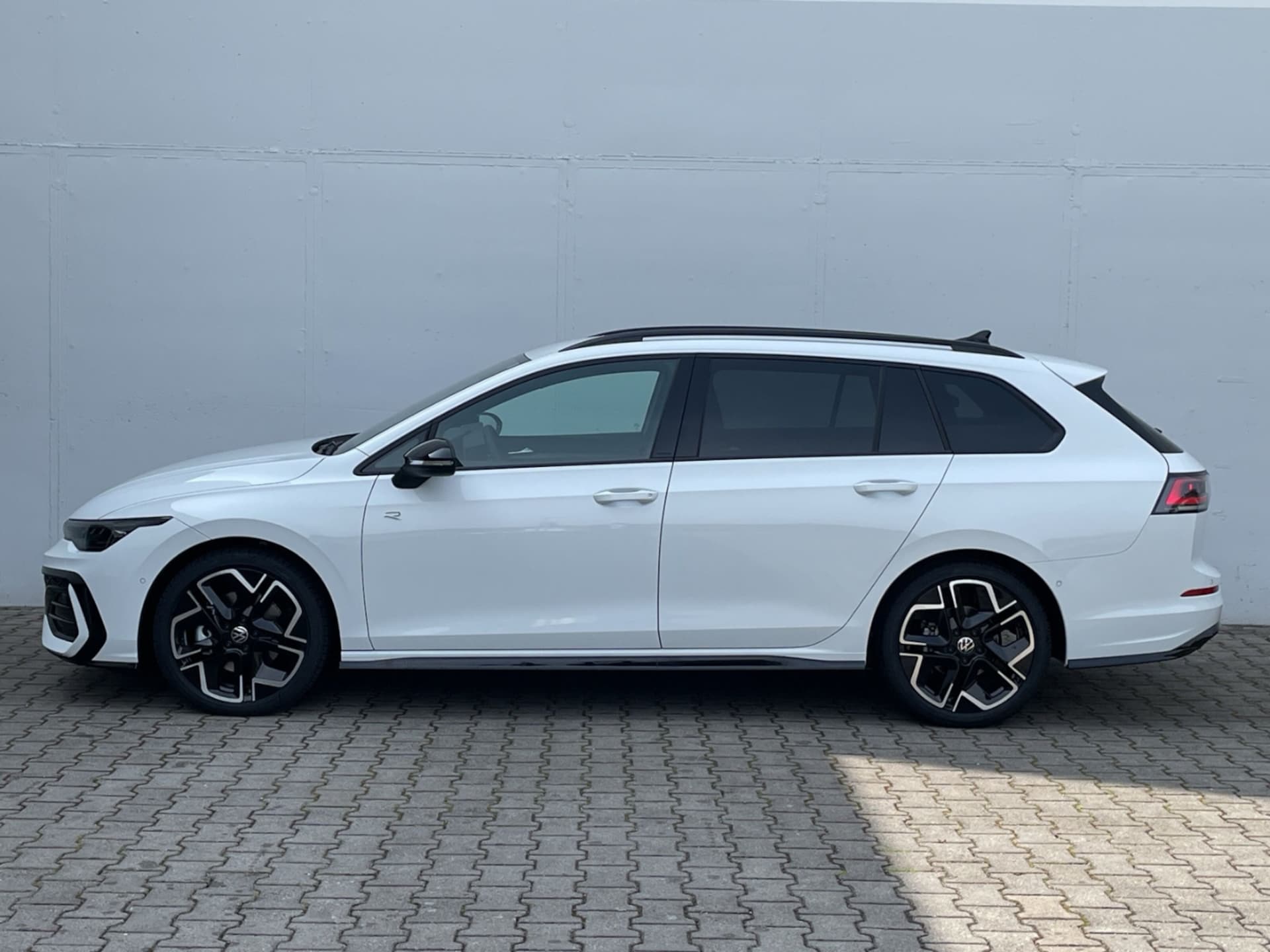 Volkswagen Golf Variant R-Line