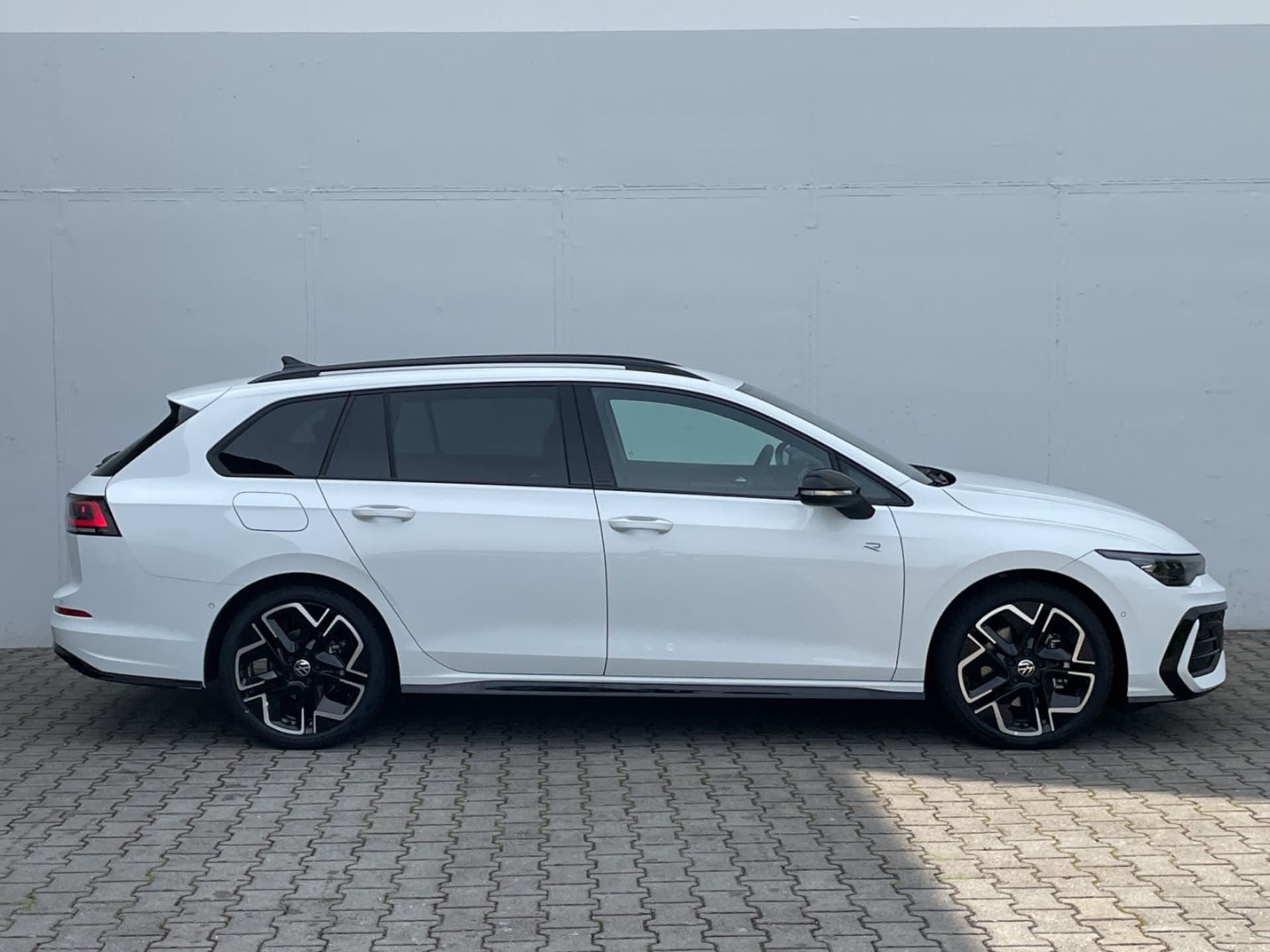 Volkswagen Golf Variant R-Line