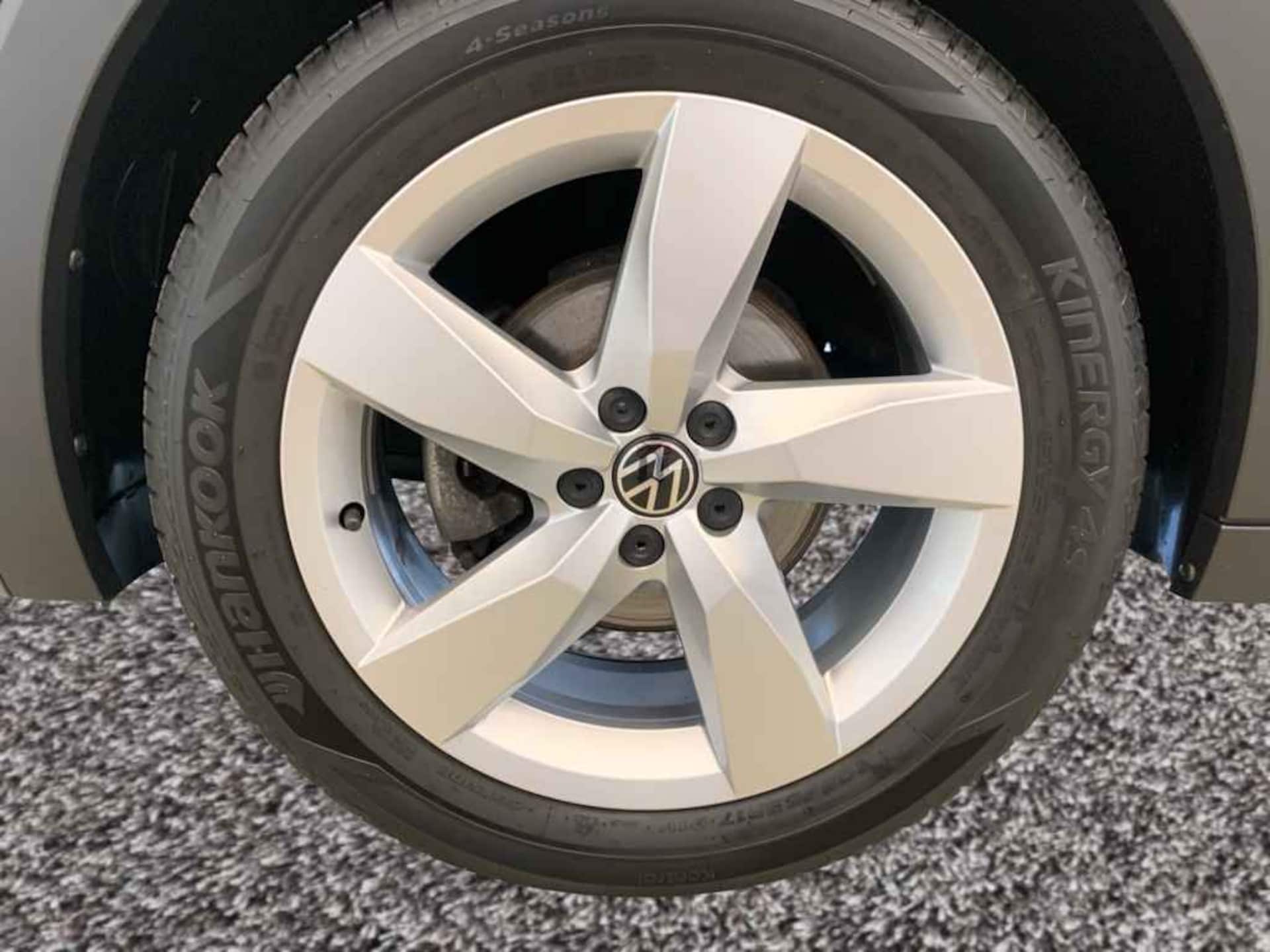 Volkswagen T-Cross Style
