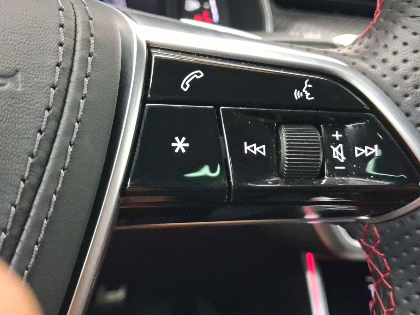 Bild über Audi S6 Avant TDI quattro tiptronic - für weitere Informationen kontaktieren Sie den Audi Partner