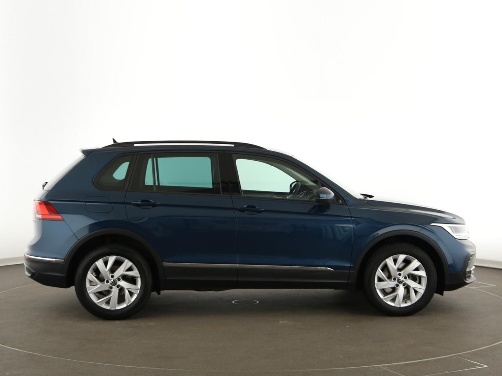 Volkswagen Tiguan – Bild 8