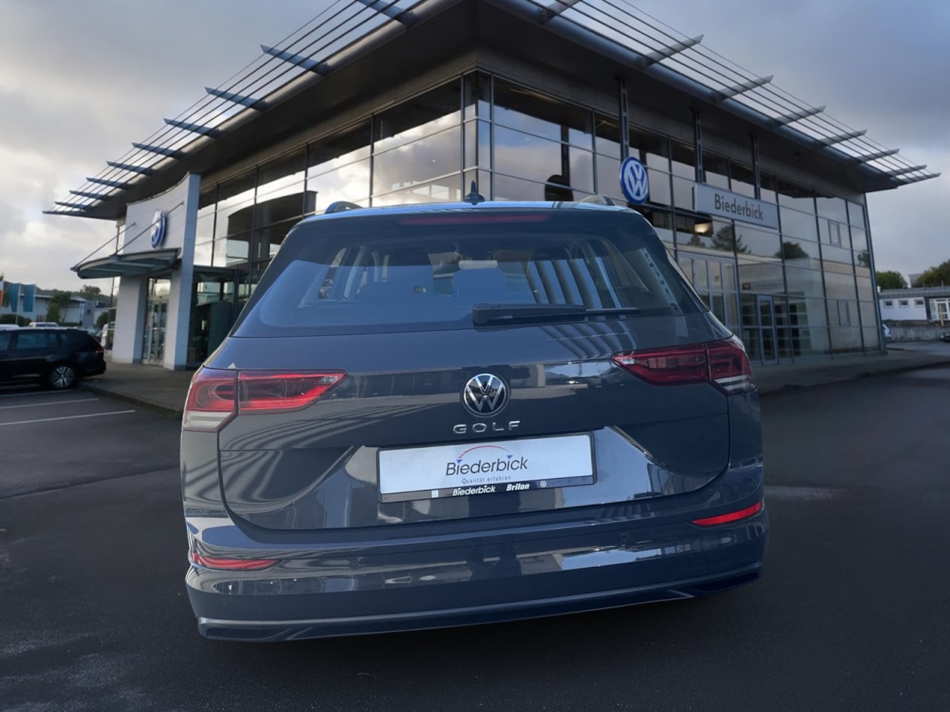 Volkswagen Golf Variant Life