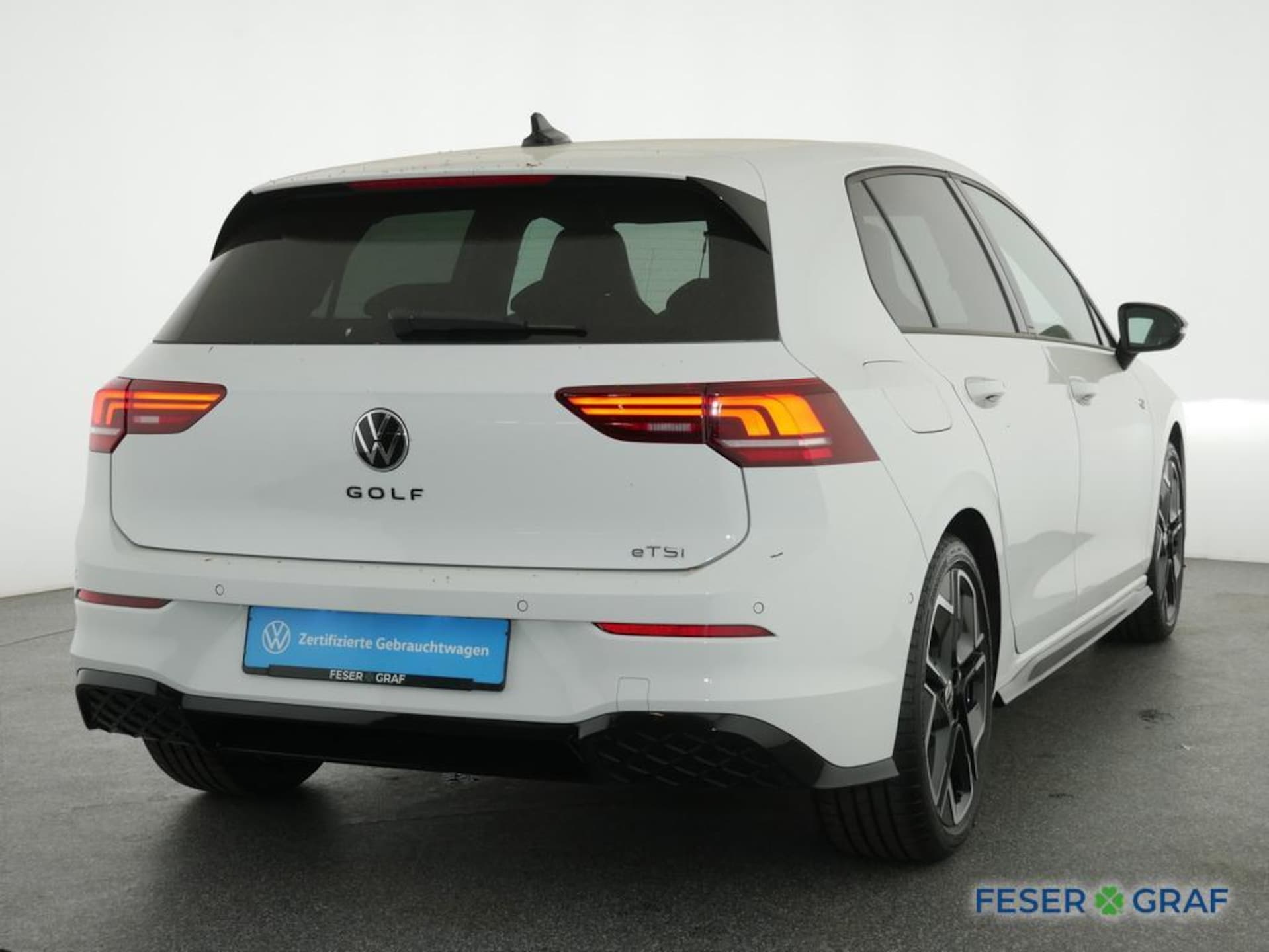 Volkswagen Golf R-Line