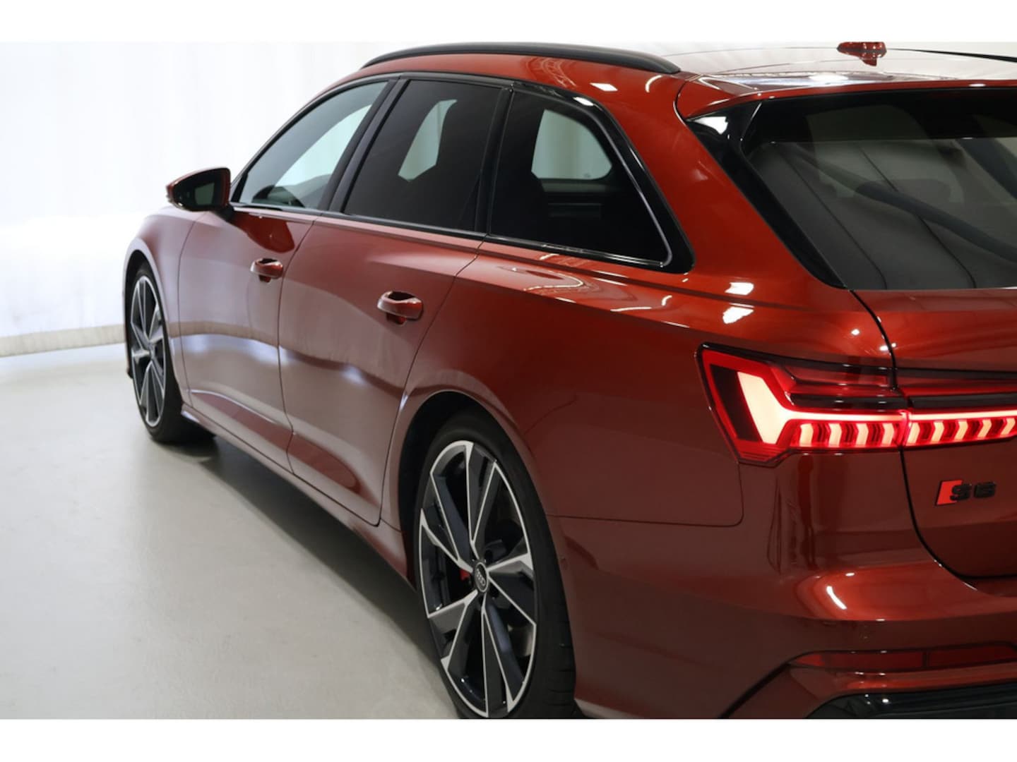 Bild über Audi S6 Avant TDI quattro tiptronic - für weitere Informationen kontaktieren Sie den Audi Partner