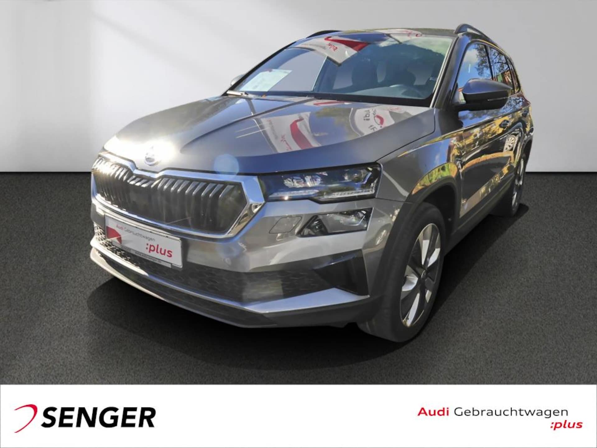 Skoda Karoq — Skoda Karoq KAROQ 1.5 TSI Style Navi Matrix AHK ACC 4xSitzh.
