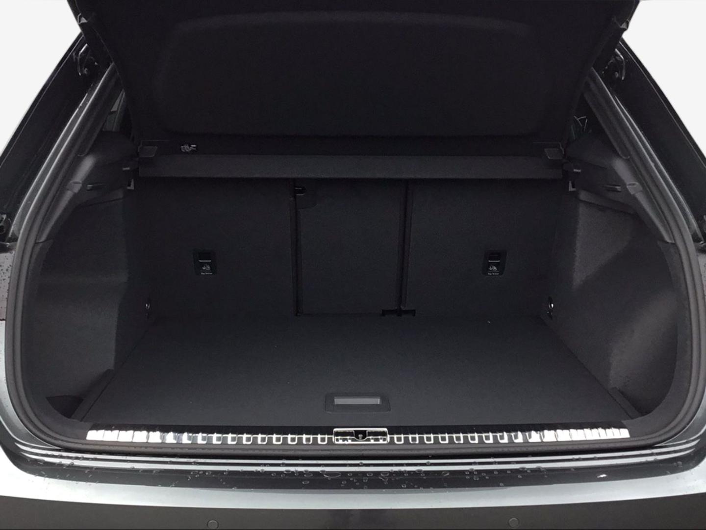 Image about Audi Q3 Special Edition Attraction S line 35 TFSI 110 kW (150 PS) S tronic