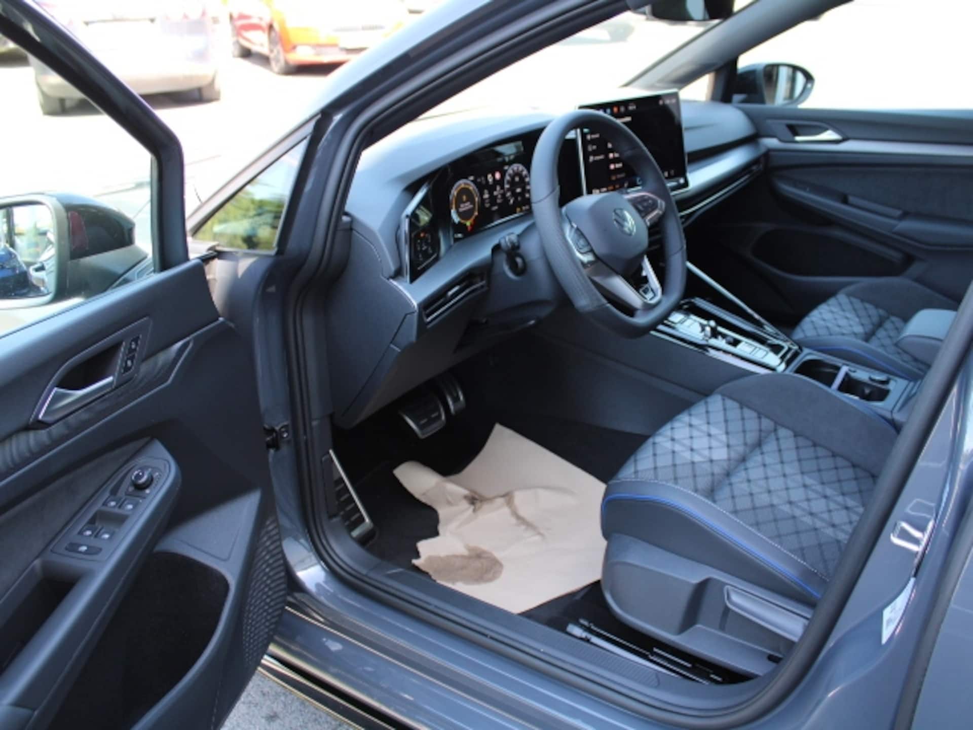 Volkswagen Golf Variant R-Line