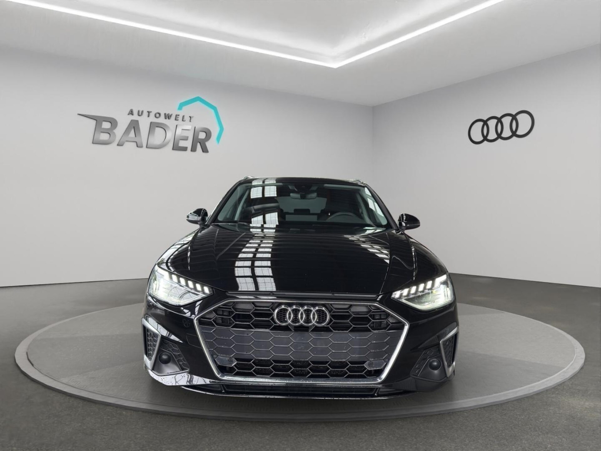 Audi A4 Avant S line