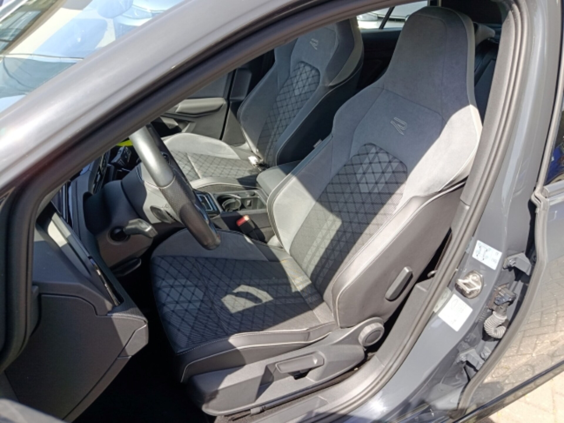 Volkswagen Golf R-Line