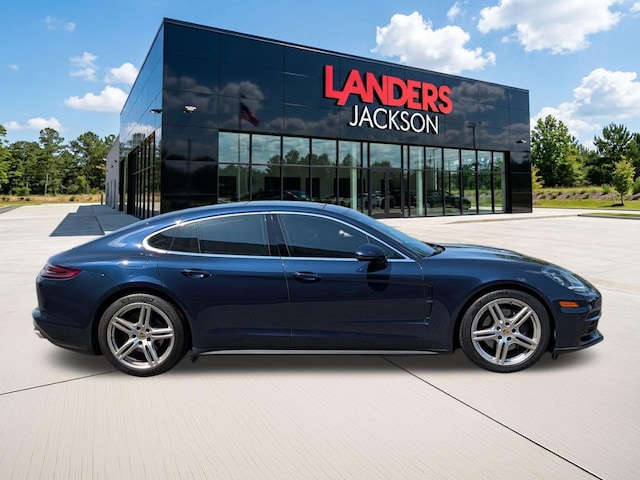 2018 Porsche Panamera