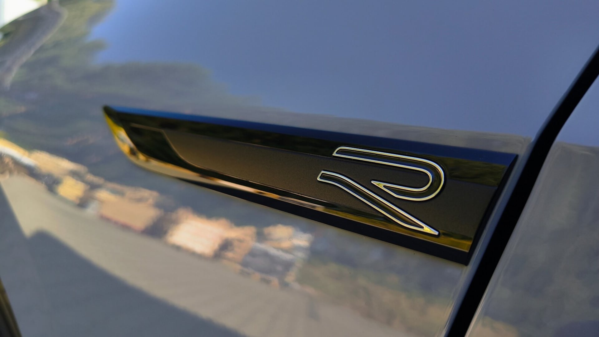Volkswagen Golf R-Line
