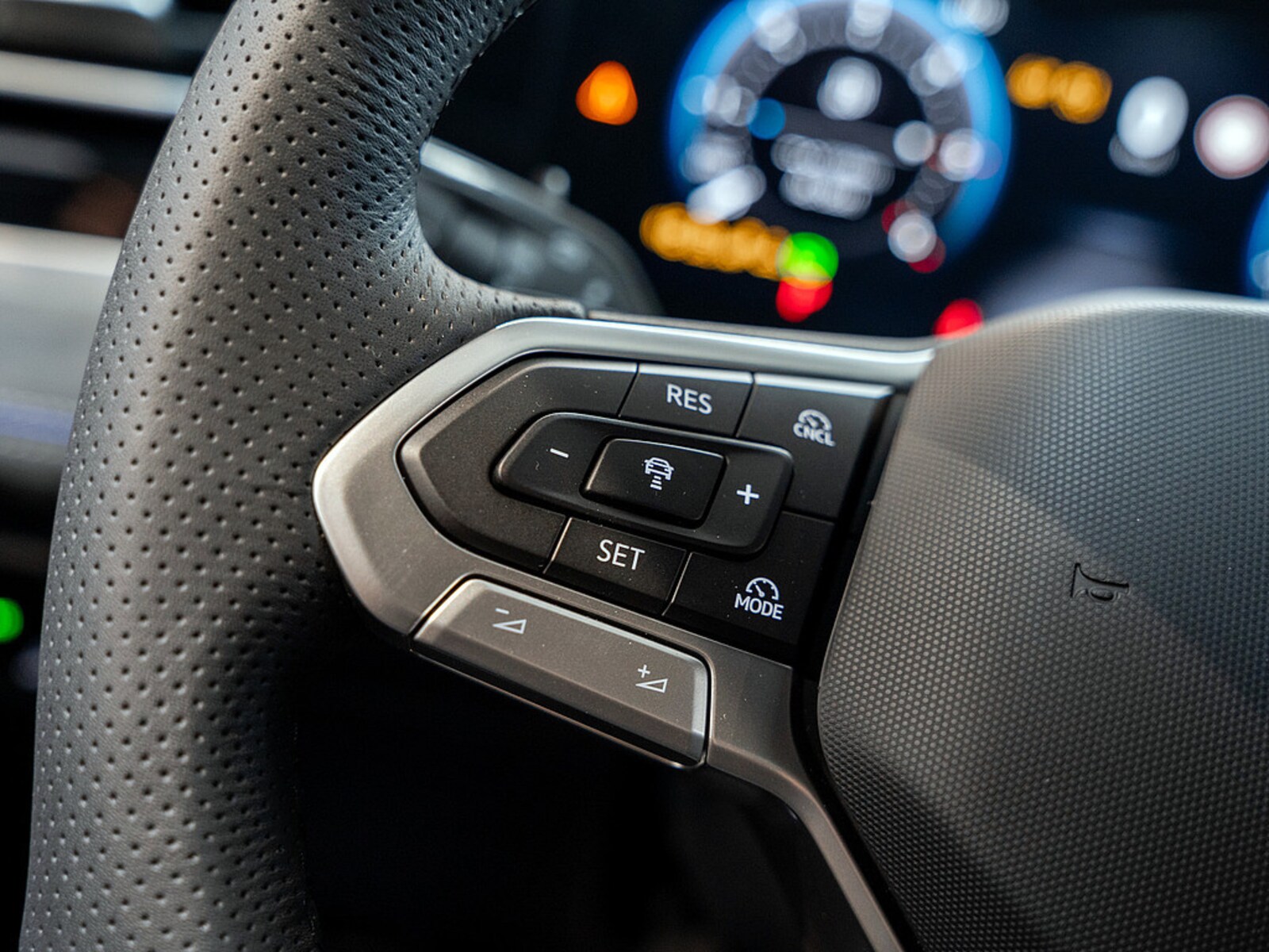Volkswagen Passat – Bild 12